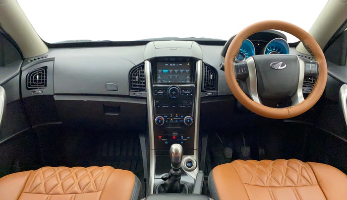 2018 Mahindra XUV500 W9, Diesel, Manual, 66,262 km, Dashboard