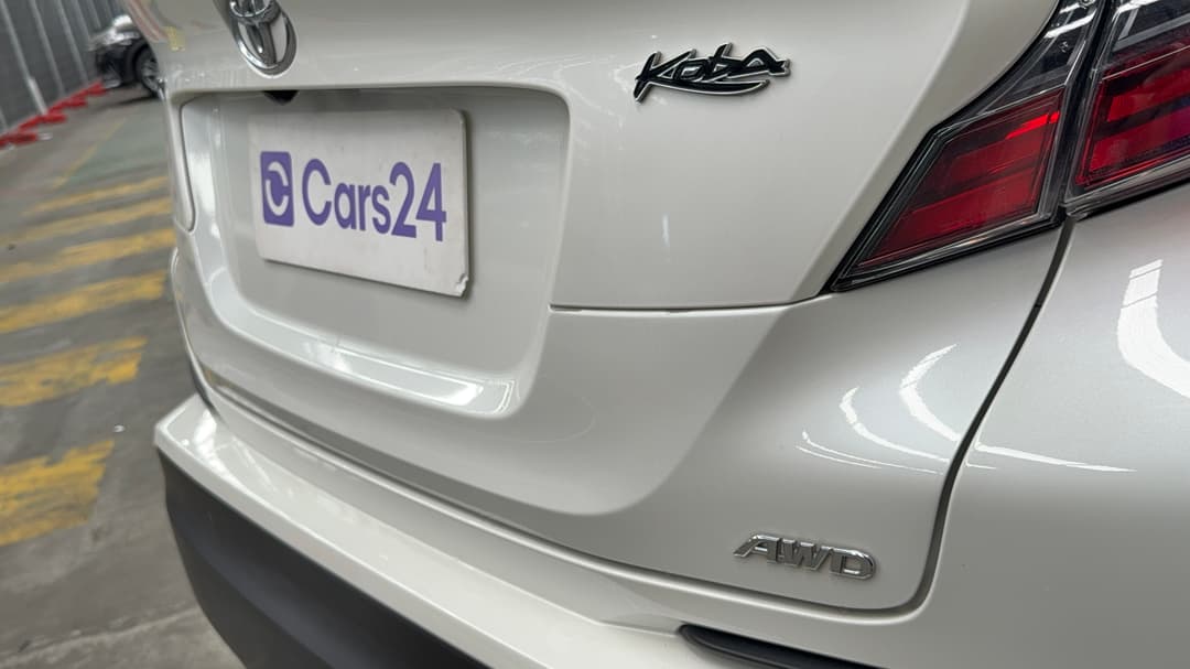 2017 Toyota C-HR Koba (AWD), Automatic, 66161 km, Badge (Boot Right Side)