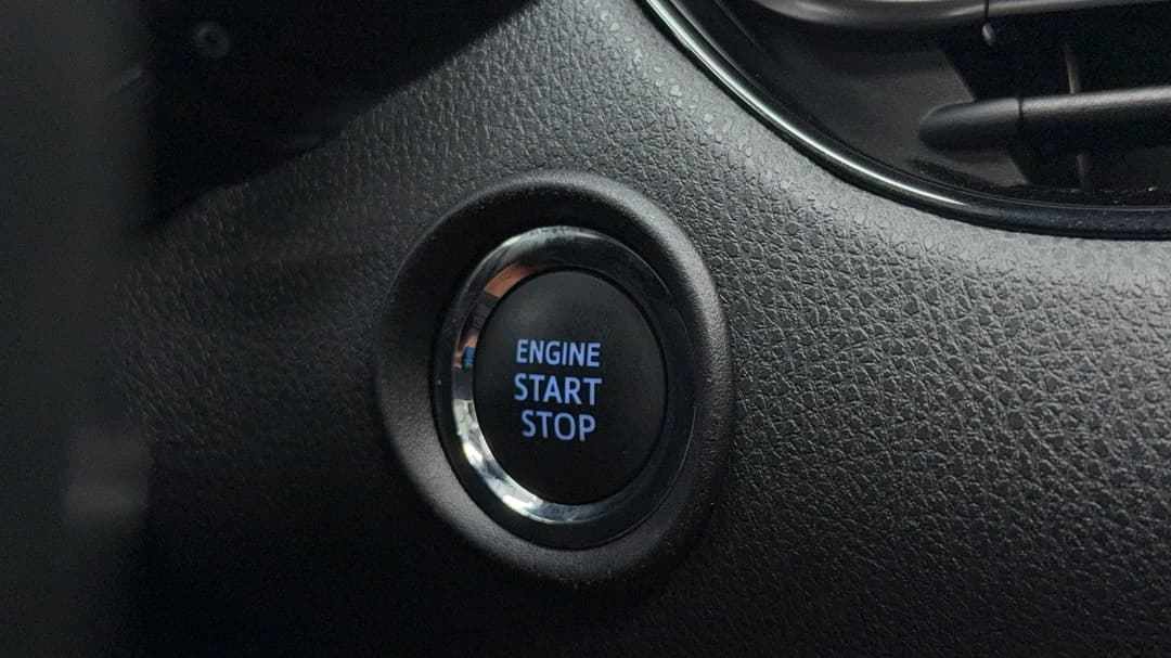 2017 Toyota C-HR Koba (AWD), Automatic, 66161 km, Keyless / Button Start
