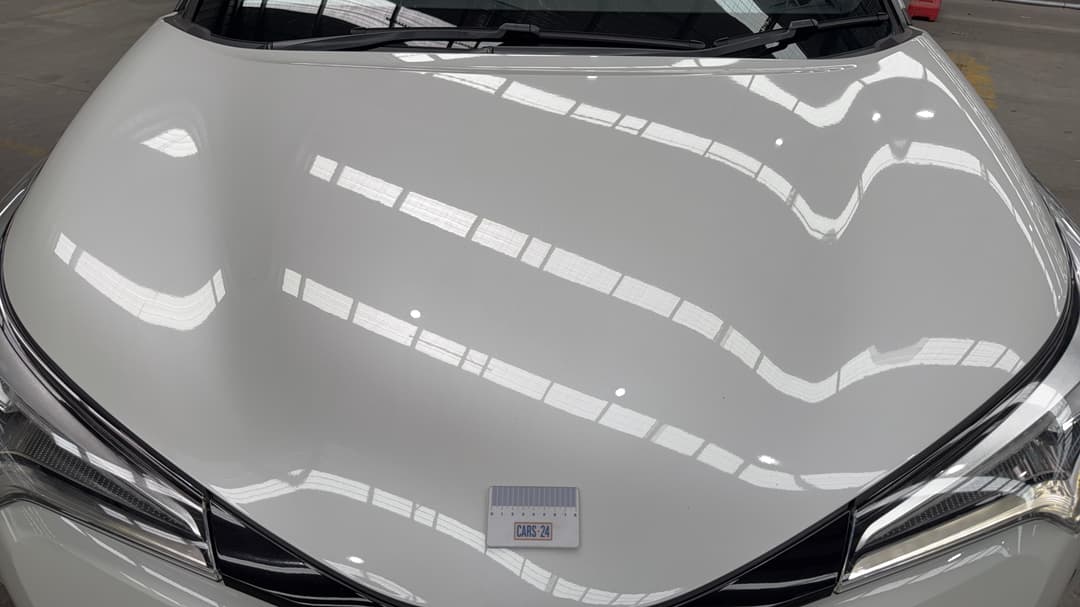 2017 Toyota C-HR Koba (AWD), Automatic, 66161 km, Bonnet Scratch