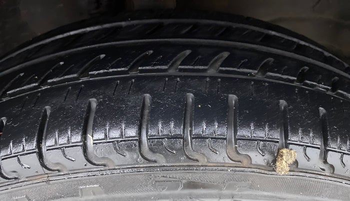 2018 Maruti Wagon R 1.0 VXI, Petrol, Manual, 8,647 km, Right Front Tyre Tread
