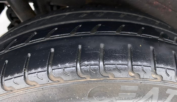 2018 Maruti Wagon R 1.0 VXI, Petrol, Manual, 8,647 km, Right Rear Tyre Tread