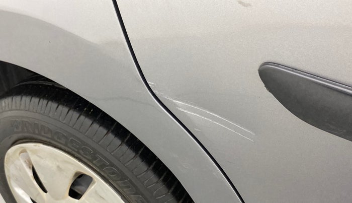 2016 Maruti Celerio VXI (O), Petrol, Manual, 94,915 km, Right rear door - Minor scratches