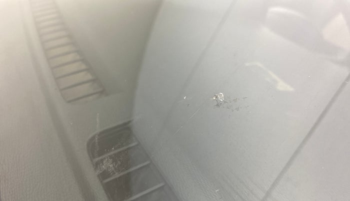 2016 Maruti Celerio VXI (O), Petrol, Manual, 94,915 km, Front windshield - Minor spot on windshield
