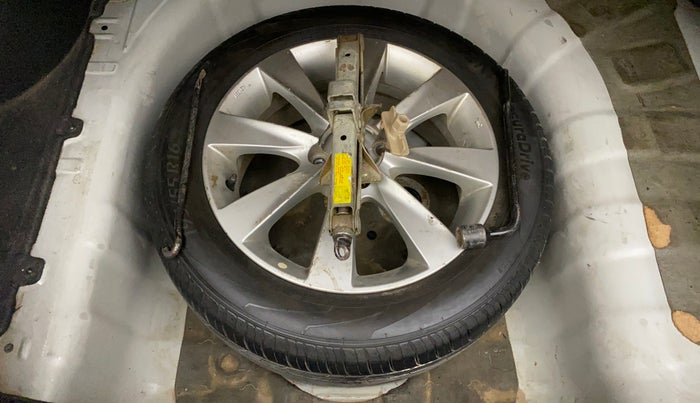 2013 Hyundai Verna FLUIDIC 1.6 VTVT SX, Petrol, Manual, 43,161 km, Spare Tyre