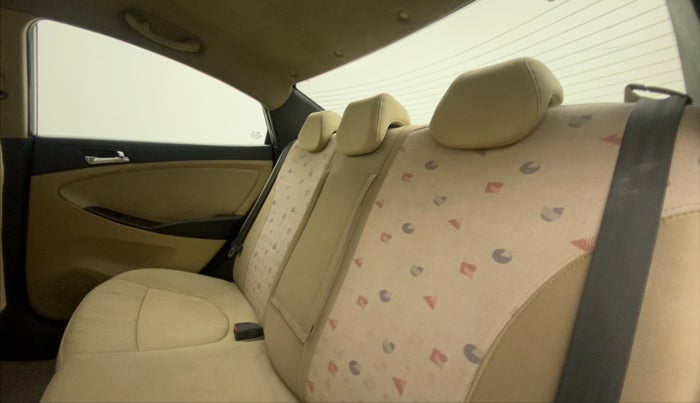 2013 Hyundai Verna FLUIDIC 1.6 VTVT SX, Petrol, Manual, 43,161 km, Right Side Rear Door Cabin