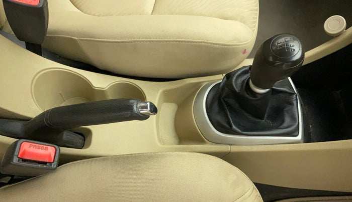 2013 Hyundai Verna FLUIDIC 1.6 VTVT SX, Petrol, Manual, 43,161 km, Gear Lever