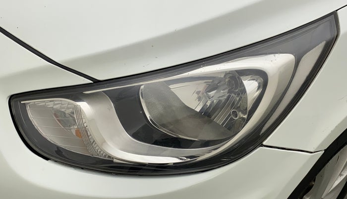 2013 Hyundai Verna FLUIDIC 1.6 VTVT SX, Petrol, Manual, 43,161 km, Left headlight - Minor scratches