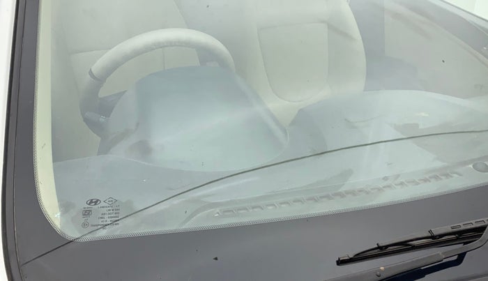 2013 Hyundai Verna FLUIDIC 1.6 VTVT SX, Petrol, Manual, 43,161 km, Front windshield - Minor spot on windshield