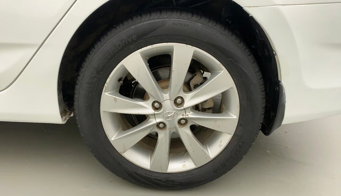 2013 Hyundai Verna FLUIDIC 1.6 VTVT SX, Petrol, Manual, 43,161 km, Left Rear Wheel
