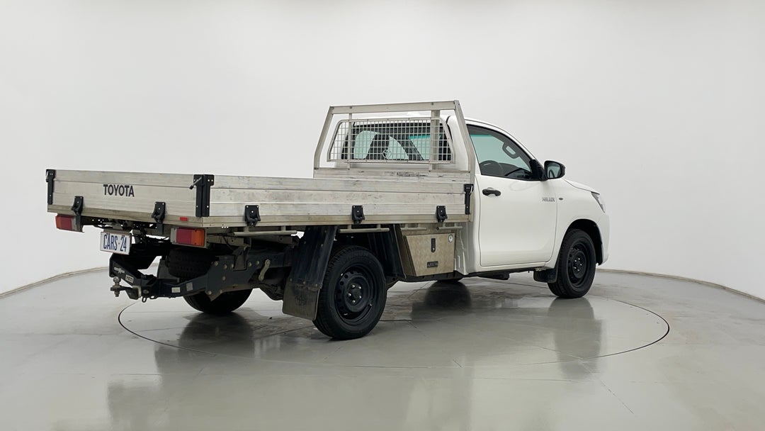 Right Back Diagonal (45- Degree) View