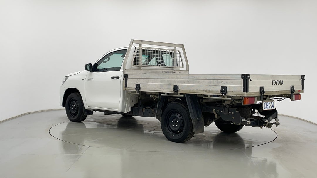 Left Back Diagonal (45- Degree) View