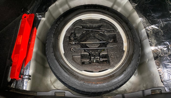 2014 Hyundai New Elantra 1.6 SX MT, Diesel, Manual, 81,321 km, Spare Tyre