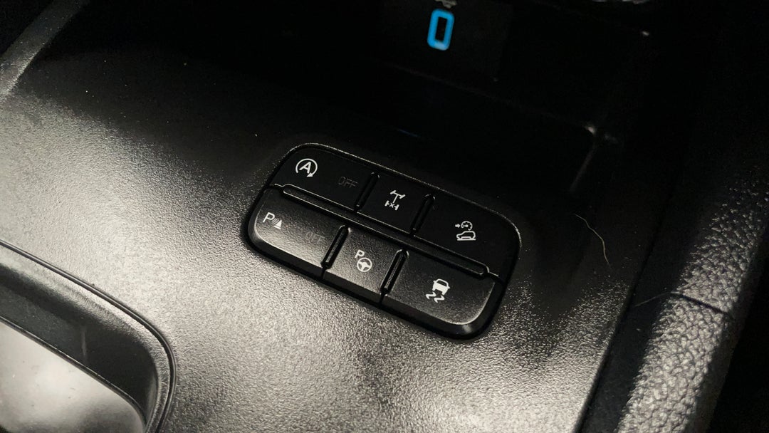 2019 Ford Ranger Xlt 2.0 (4x4), Automatic, 104299 km, Utility Switches/Buttons