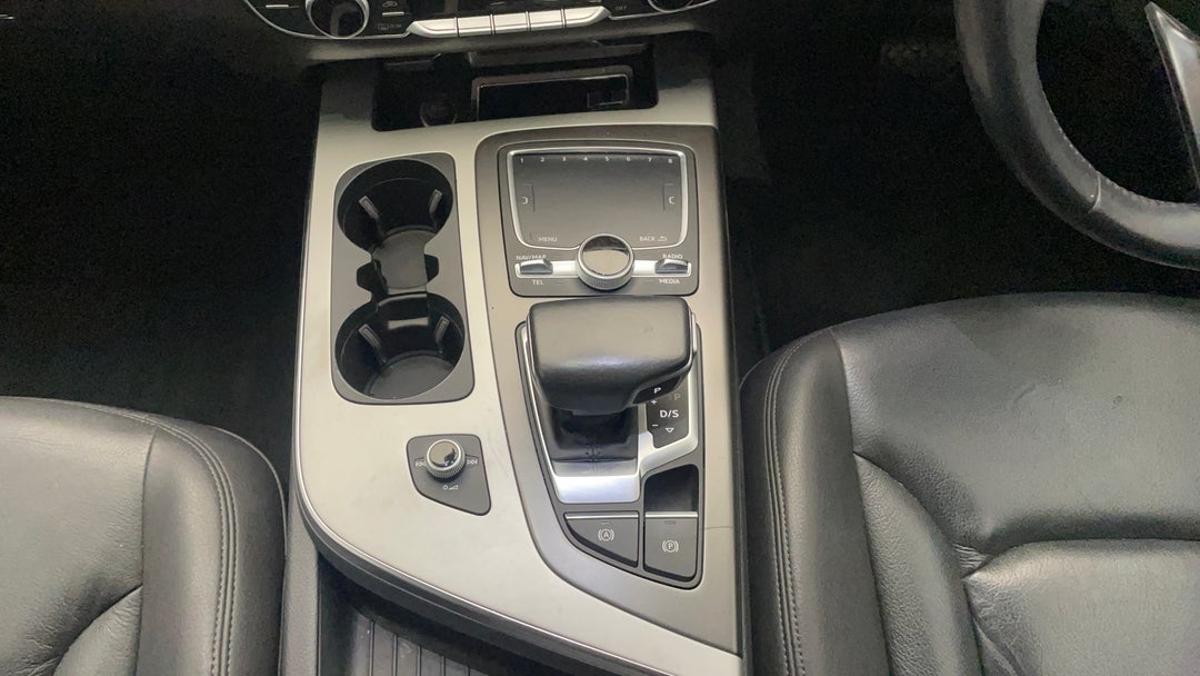 2016 Audi Q7 3.0 Tdi Quattro, Automatic, 88745 km, Gear Lever 