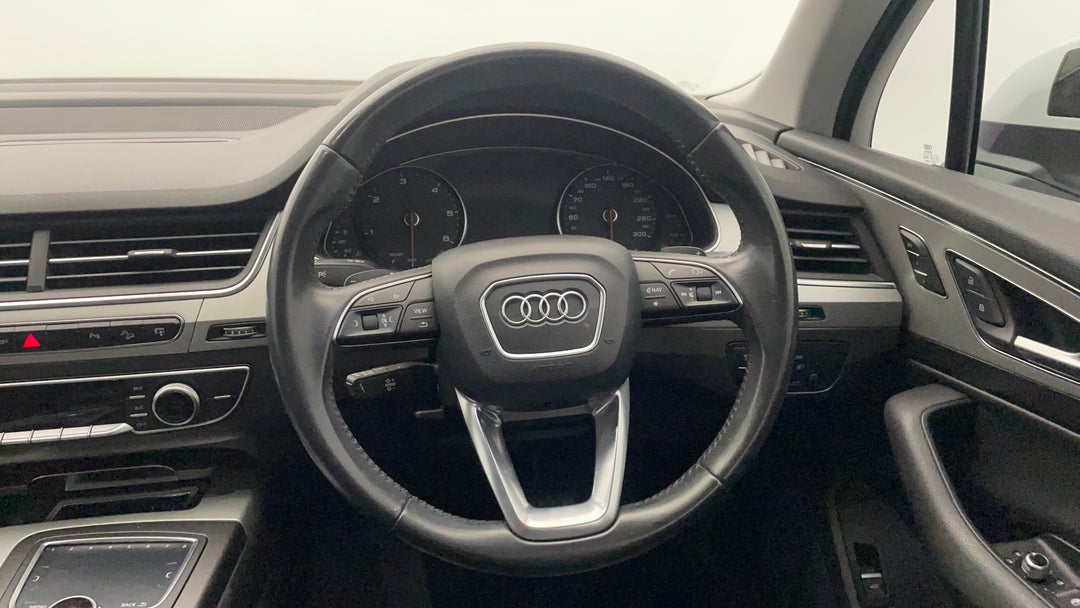 2016 Audi Q7 3.0 Tdi Quattro, Automatic, 88745 km, Steering Wheel Close-up