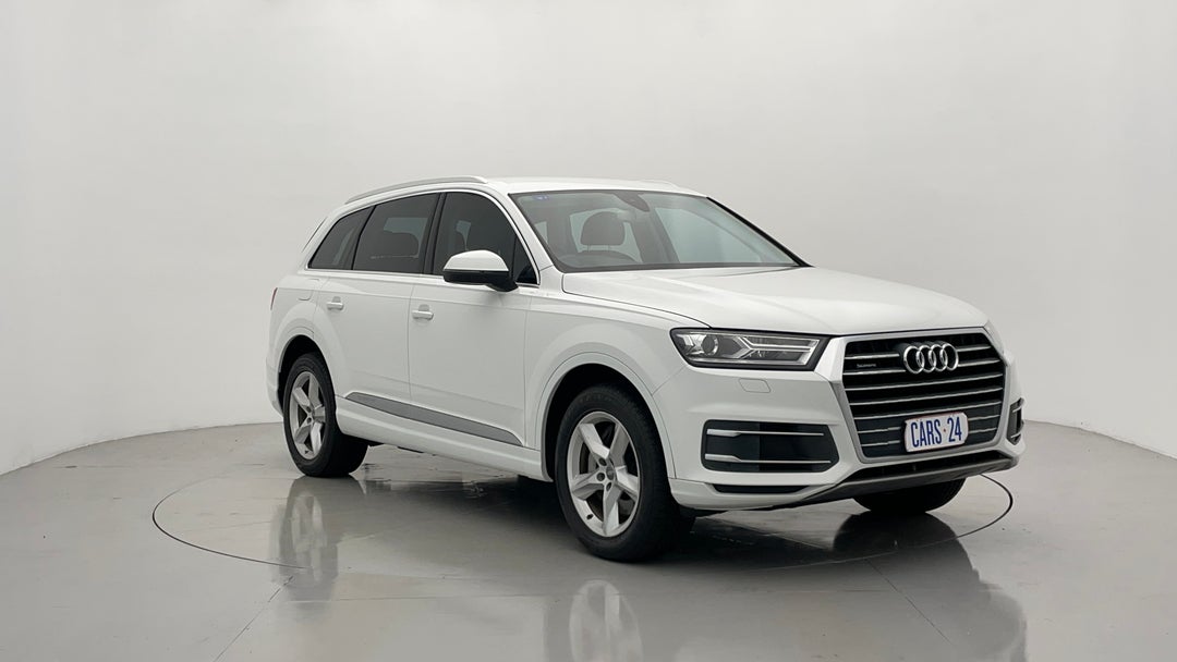 2016 Audi Q7 3.0 Tdi Quattro, Automatic, 88745 km, Right Front Diagonal (45- Degree) View