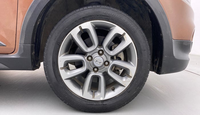 2017 Hyundai i20 Active 1.2 SX, Petrol, Manual, 31,622 km, Right Front Wheel