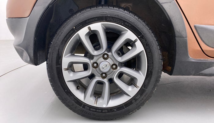 2017 Hyundai i20 Active 1.2 SX, Petrol, Manual, 31,622 km, Right Rear Wheel