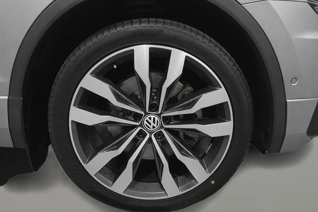 2020 Volkswagen Tiguan Allspace 162 Tsi Highline, Automatic, 145430 km, Right Front Wheel