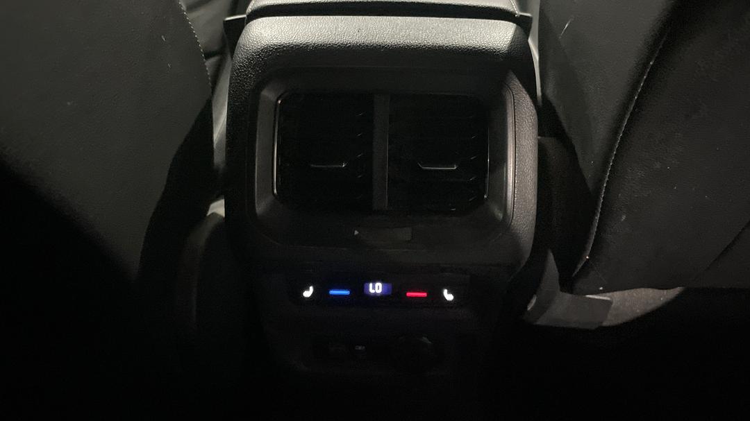 2020 Volkswagen Tiguan Allspace 162 Tsi Highline, Automatic, 145430 km, Rear A/C Vent
