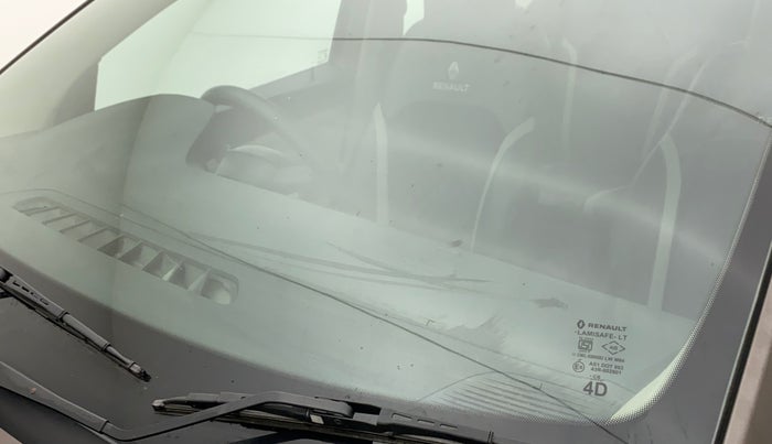2021 Renault TRIBER RXE MT, Petrol, Manual, 32,062 km, Front windshield - Minor spot on windshield