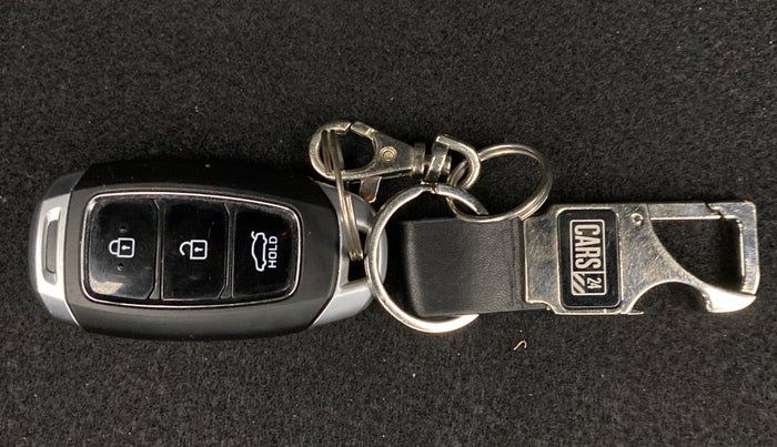 2019 Hyundai Verna 1.6 SX VTVT AT (O), Petrol, Automatic, 5,075 km, Key Close Up