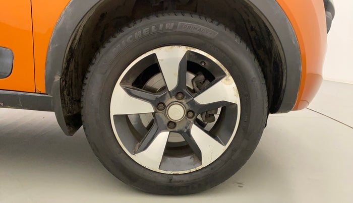2018 Tata NEXON XM DIESEL, Diesel, Manual, 81,108 km, Right Front Wheel