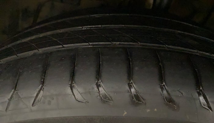 2018 Tata NEXON XM DIESEL, Diesel, Manual, 81,108 km, Left Rear Tyre Tread