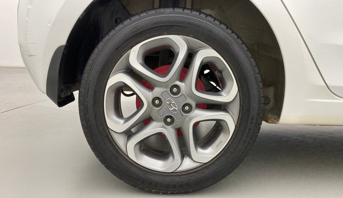 2019 Hyundai Elite i20 1.2 SPORTZ PLUS DUAL TONE VTVT, Petrol, Manual, 24,046 km, Right Rear Wheel