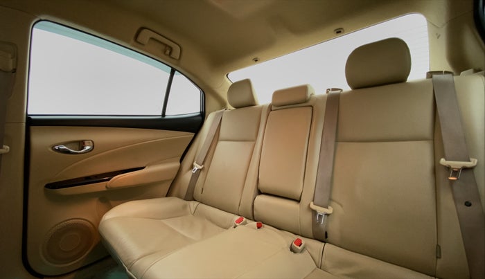 2018 Toyota YARIS VX CVT, Petrol, Automatic, 52,942 km, Right Side Rear Door Cabin