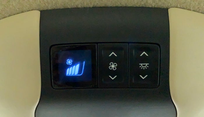 2018 Toyota YARIS VX CVT, Petrol, Automatic, 52,942 km, Rear AC Temperature Control