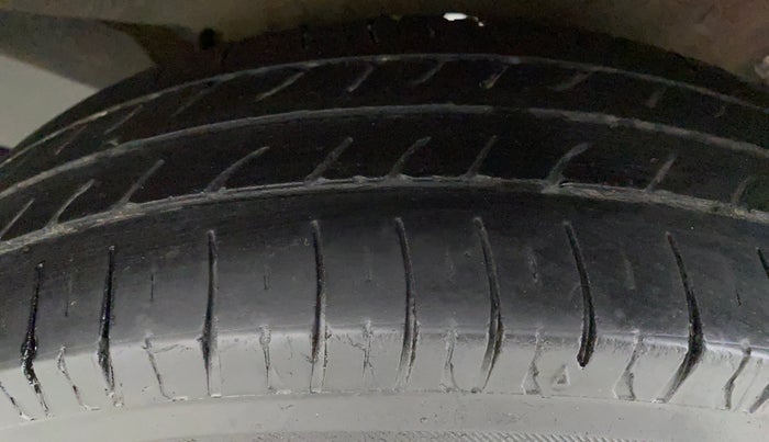 2013 Maruti Wagon R 1.0 LXI CNG, CNG, Manual, 72,324 km, Left Rear Tyre Tread