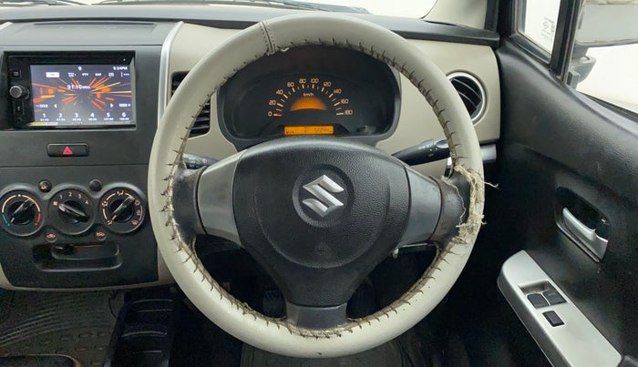 2013 Maruti Wagon R 1.0 LXI CNG, CNG, Manual, 72,324 km, Steering Wheel Close Up