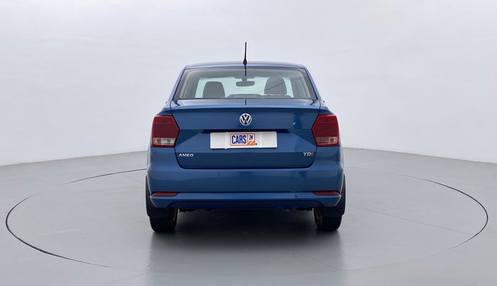 2016 Volkswagen Ameo HIGHLINE 1.5, Diesel, Manual, 28,640 km, Back/Rear