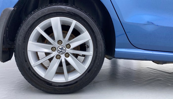 2016 Volkswagen Ameo HIGHLINE 1.5, Diesel, Manual, 28,640 km, Right Rear Wheel
