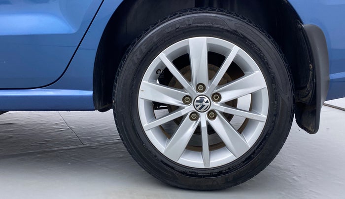 2016 Volkswagen Ameo HIGHLINE 1.5, Diesel, Manual, 28,640 km, Left Rear Wheel