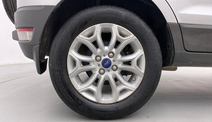 2015 Ford Ecosport 1.5 TITANIUM TI VCT AT, Petrol, Automatic, 37,644 km, Right Rear Wheel