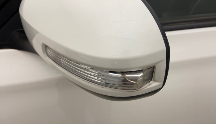 2016 Maruti Vitara Brezza ZDI PLUS, Diesel, Manual, 64,296 km, Left rear-view mirror - Indicator light has minor damage