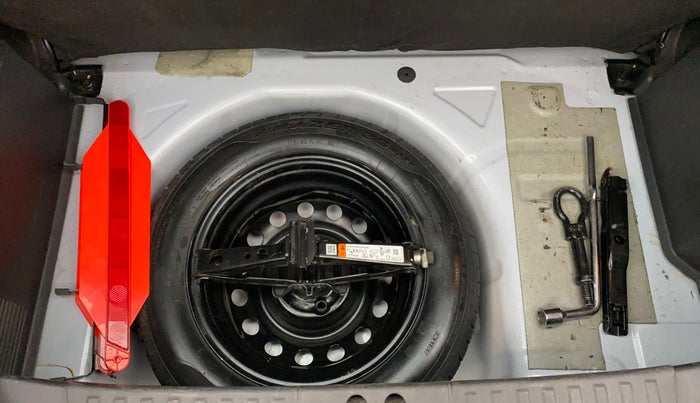 2018 Ford FREESTYLE TITANIUM 1.2 PETROL, Petrol, Manual, 40,733 km, Spare Tyre