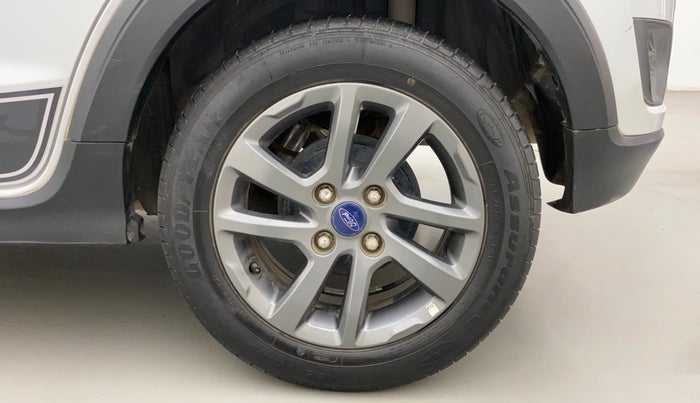 2018 Ford FREESTYLE TITANIUM 1.2 PETROL, Petrol, Manual, 40,733 km, Left Rear Wheel