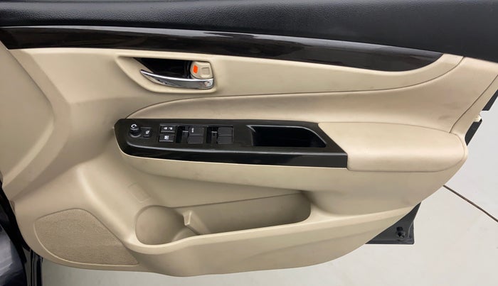2014 Maruti Ciaz ZXI, Petrol, Manual, 94,200 km, Driver Side Door Panels Controls
