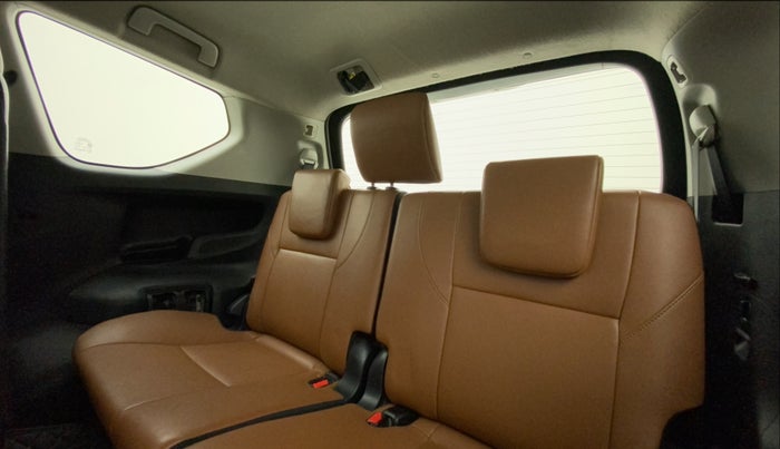 2019 Toyota Innova Crysta 2.8 ZX AT 7 STR, Diesel, Automatic, 90,137 km, Third Seat Row ( optional )