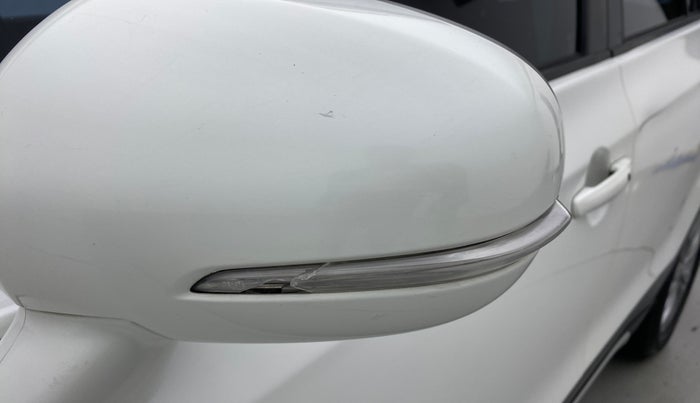 2016 Maruti S Cross ZETA 1.3, Diesel, Manual, 62,392 km, Left rear-view mirror - Indicator light has minor damage