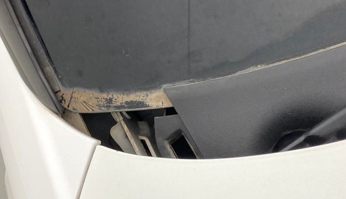 2020 Hyundai VENUE S 1.0 TURBO MT, Petrol, Manual, 19,138 km, Bonnet (hood) - Cowl vent panel has minor damage