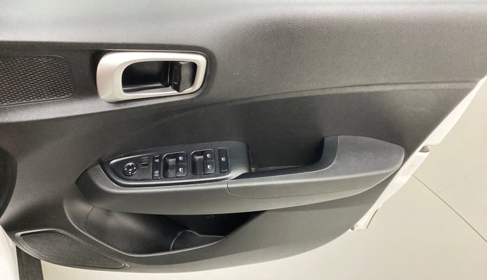 2020 Hyundai VENUE S 1.0 TURBO MT, Petrol, Manual, 19,138 km, Driver Side Door Panels Control