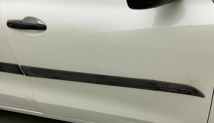 2017 Maruti Dzire LXI, CNG, Manual, 32,825 km, Driver-side door - Minor scratches