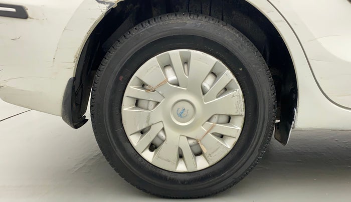2017 Maruti Dzire LXI, CNG, Manual, 32,849 km, Right Rear Wheel