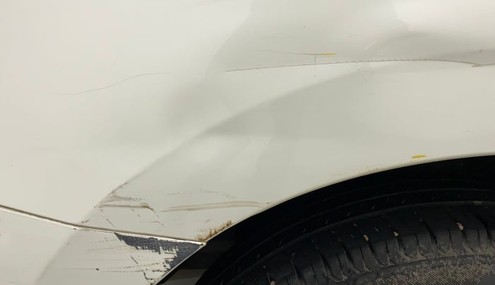 2017 Maruti Dzire LXI, CNG, Manual, 32,825 km, Right quarter panel - Slightly rusted