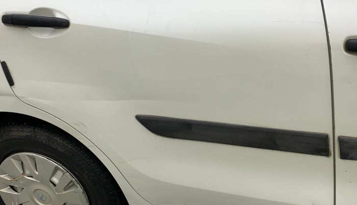 2017 Maruti Dzire LXI, CNG, Manual, 32,825 km, Right rear door - Slightly dented